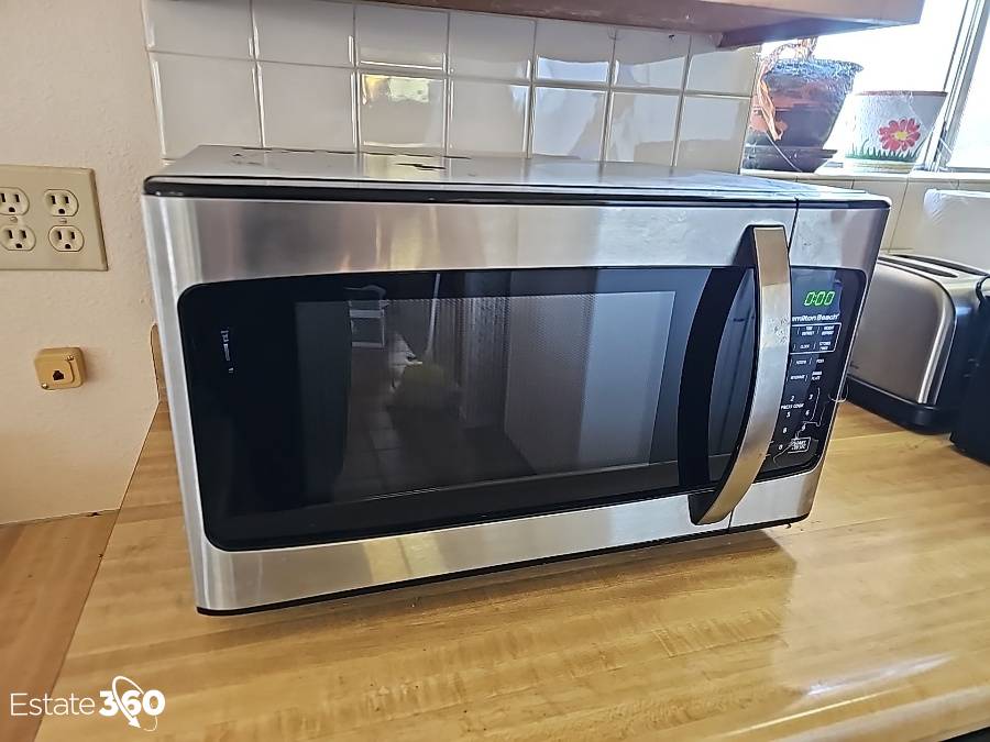 Lot #86 - Hamilton Beach White & Stainless Steel Countertop Microwave Oven  21x 15x 12 WORKS - Puget Sound Estate Auctions.com