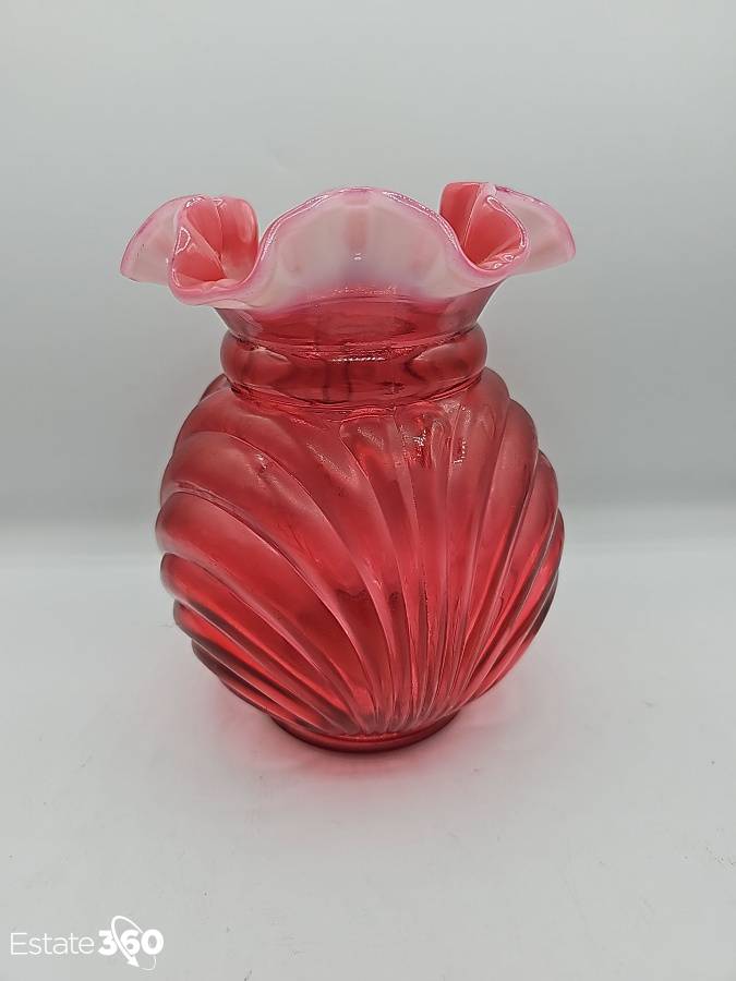 Vintage Fenton art glass outlet vase