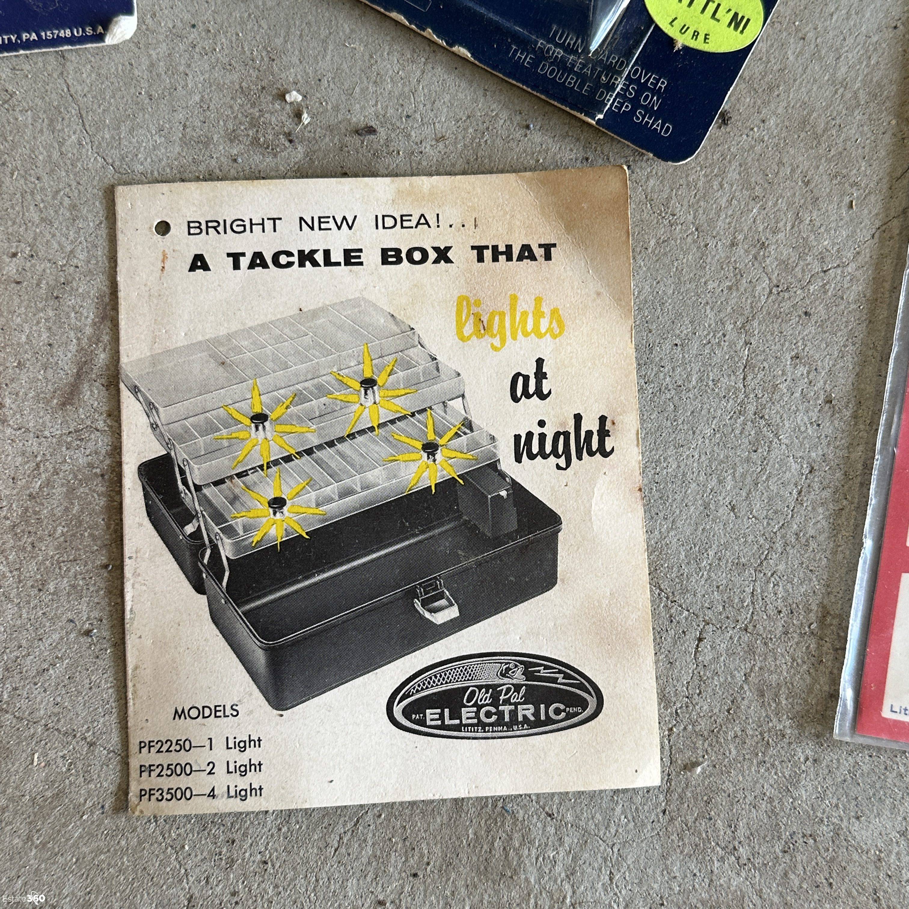 Vintage Old Pal Electric Fishing Tackle Box with Fishing Supplies and  Accessories Auction | Estate 360