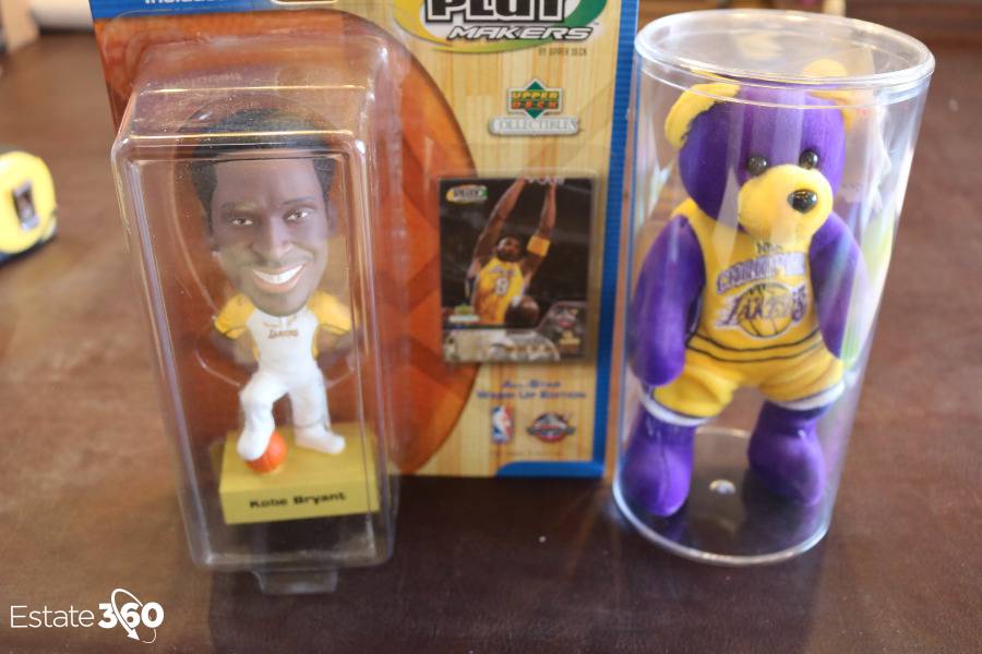 2001 kobe bryant bobblehead