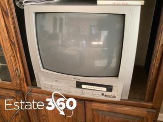Superscan 20 inch television with dvd and vhs player Auction