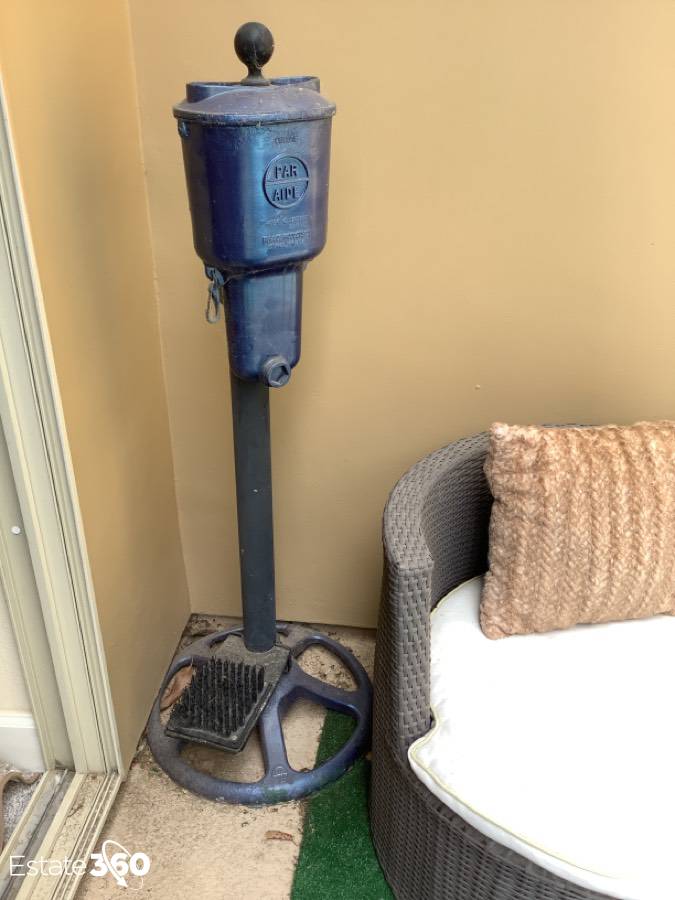 Par Aide golf ball washer and shoe cleaner