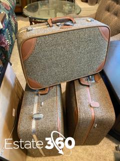 Vintage Via Ventura luggage Auction 
