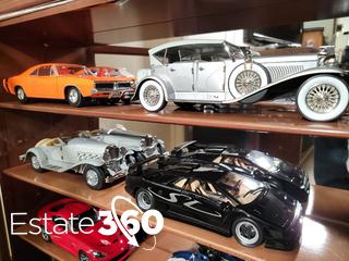 4 Quality Misc. Brands Collector's Die Cast Cars Auction