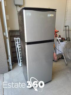 magic chef mini fridge model mcbr415s