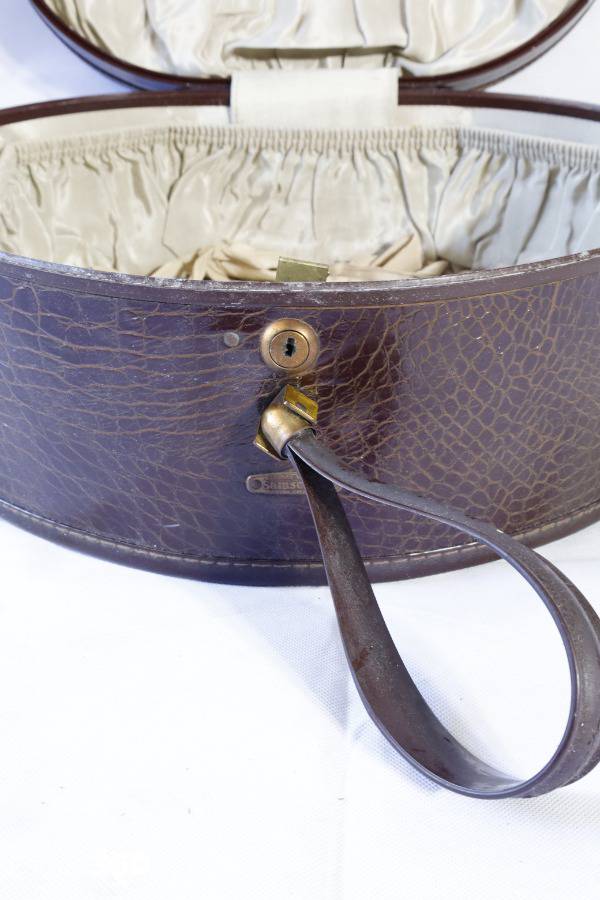 Vintage Leather Samsonite Hat Box Luggage, Number 4120 Auction