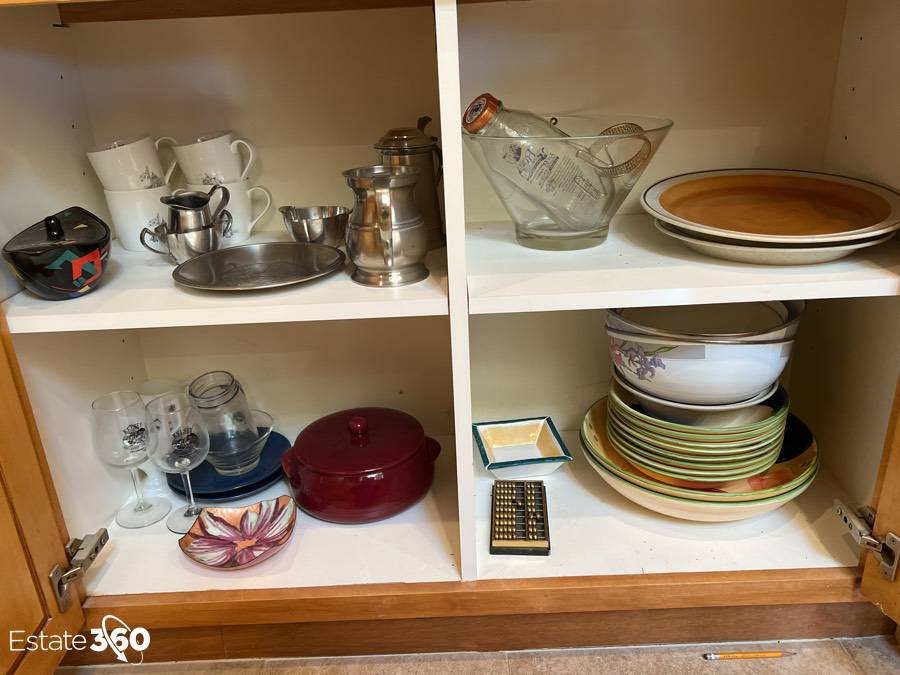 Assorted Kitchen Glass & Metal Bowls Auction